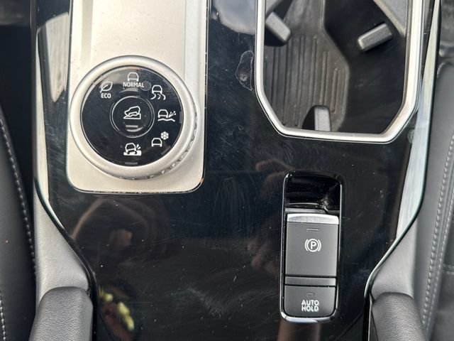 Used 2025 Mitsubishi Outlander AWD image 22