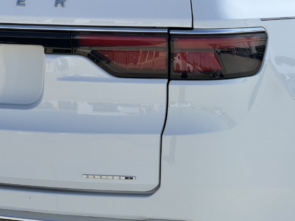 Used 2022 Jeep Wagoneer Series II RWD image 10