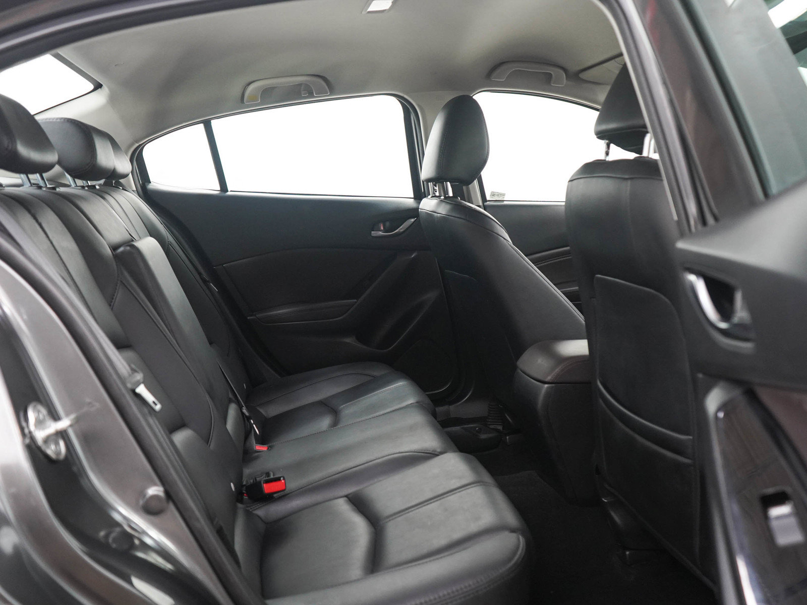 Used 2018 MAZDA MAZDA3 Touring FWD image 12