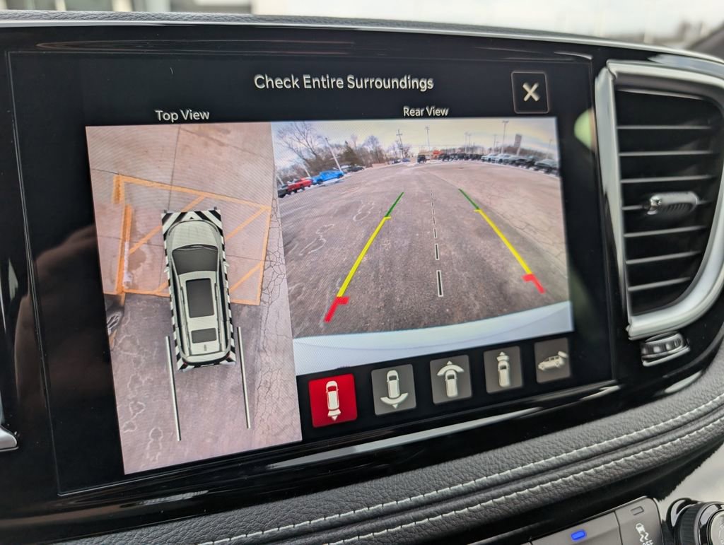 New 2026 Chrysler Pacifica Limited w/ S Appearance Package image 28