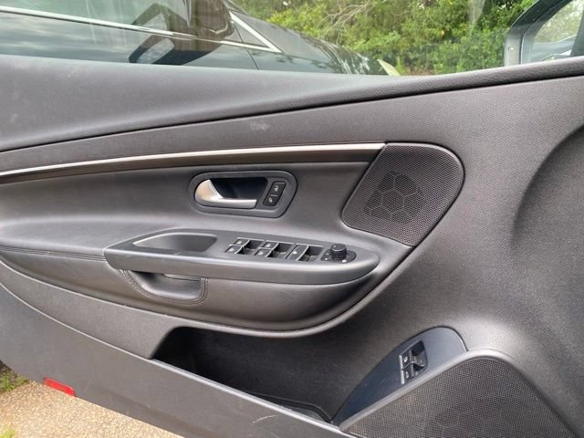 Used 2013 Volkswagen Eos FWD image 24