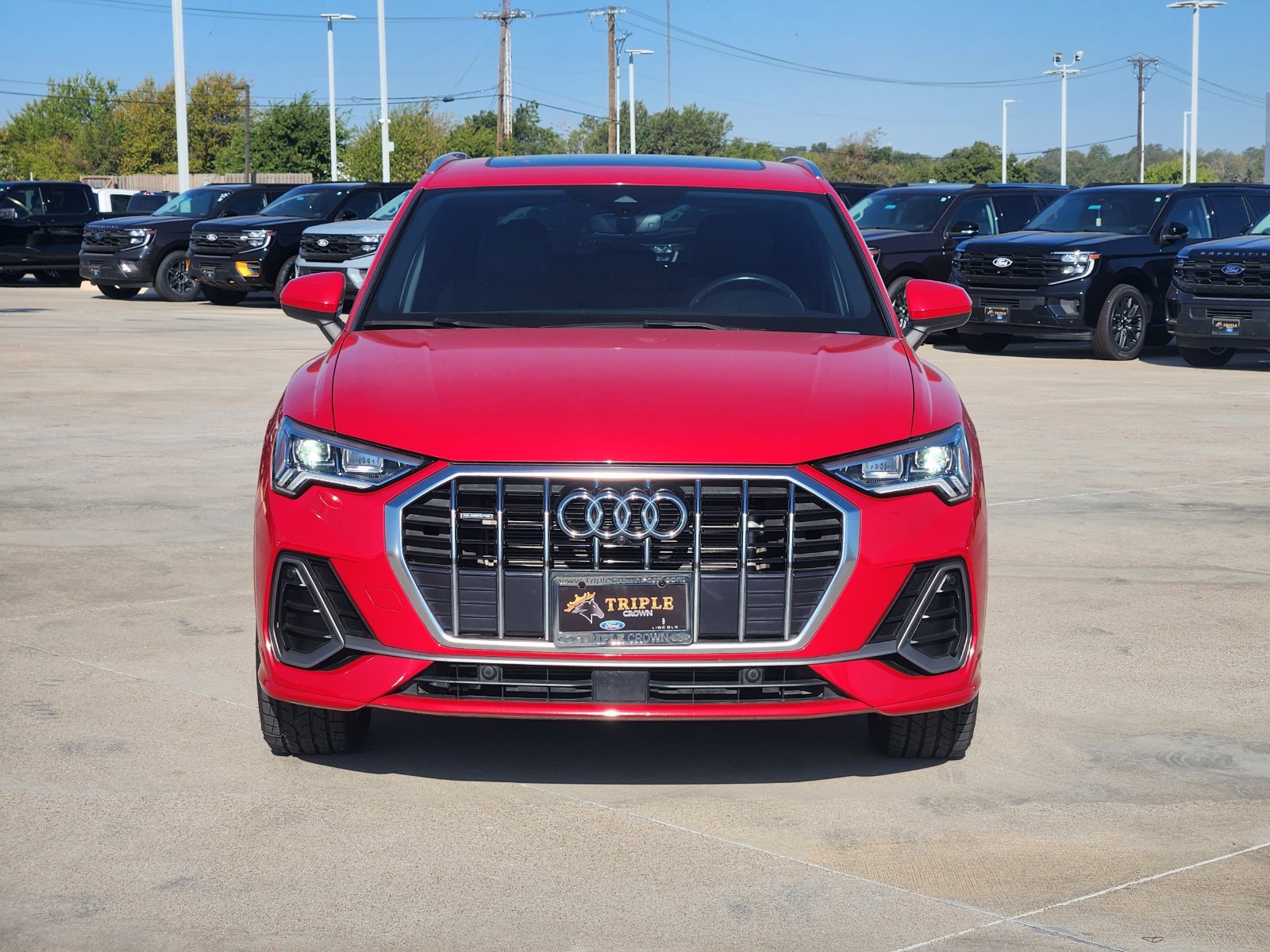 Used 2023 Audi Q3 2.0T Premium Plus w/ Premium Plus Package AWD/4WD image 6
