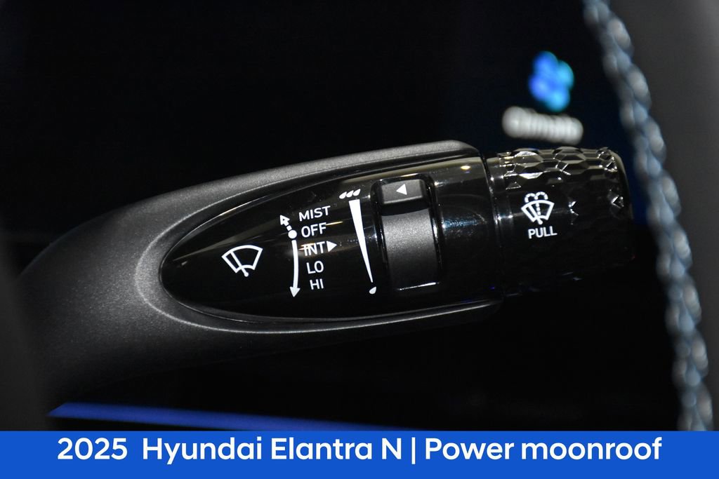 Used 2025 Hyundai Elantra N Base image 12