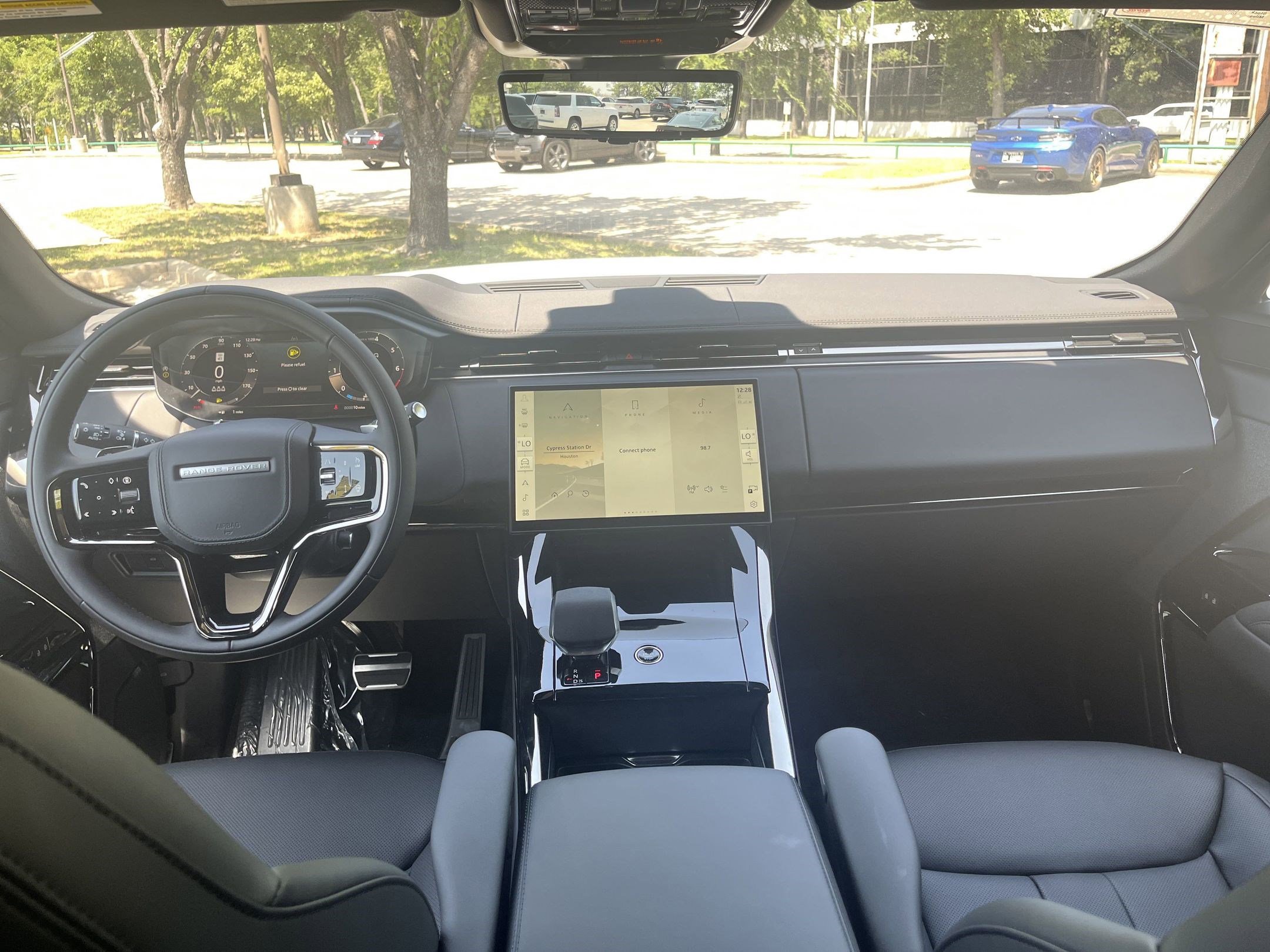 Used 2025 Land Rover Range Rover Sport Dynamic SE image 14