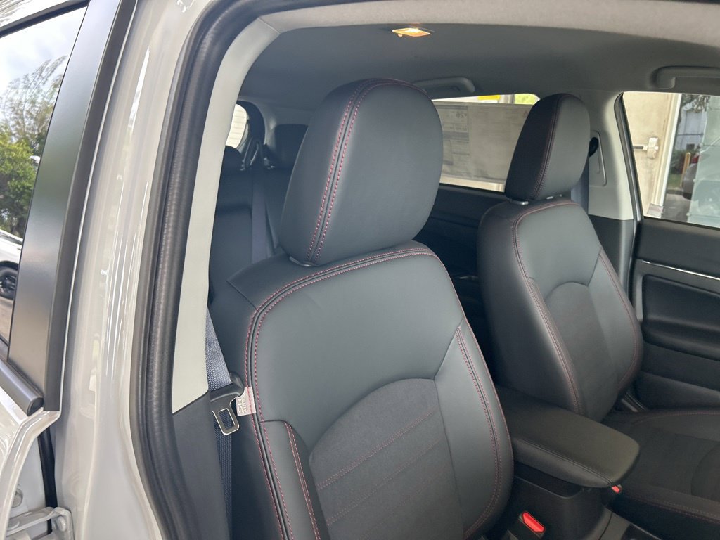 New 2025 Mitsubishi Outlander Sport SE AWD/4WD image 17