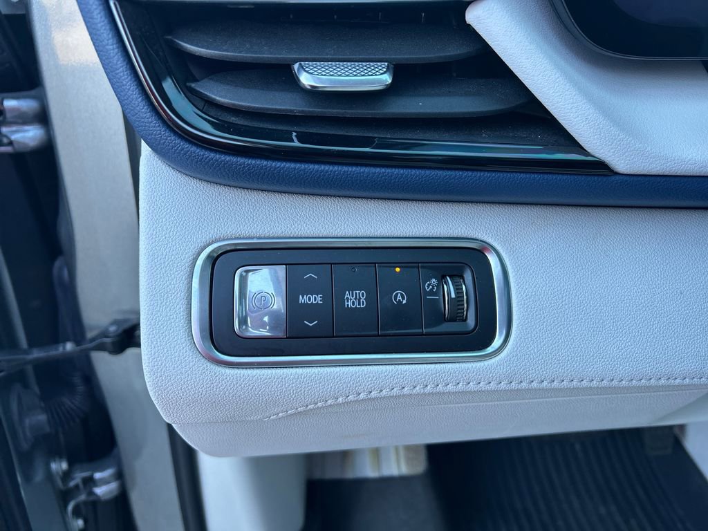 Certified 2025 Buick Enclave Avenir w/ Super Cruise Package image 20