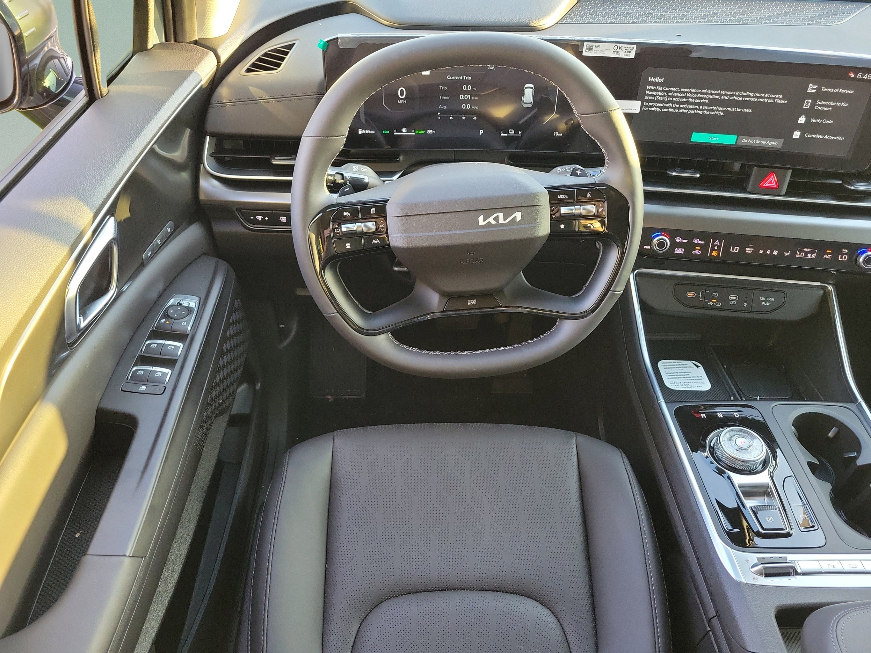 New 2027 Kia Carnival SX w/ Dark Edition Package FWD image 8