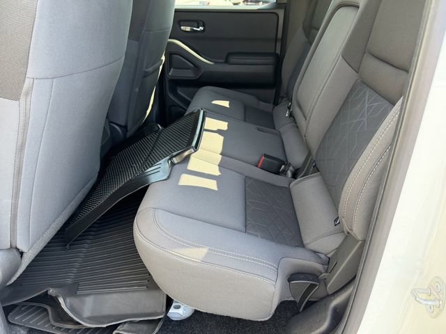 Certified 2025 Nissan Frontier SV w/ Tow Package RWD image 24