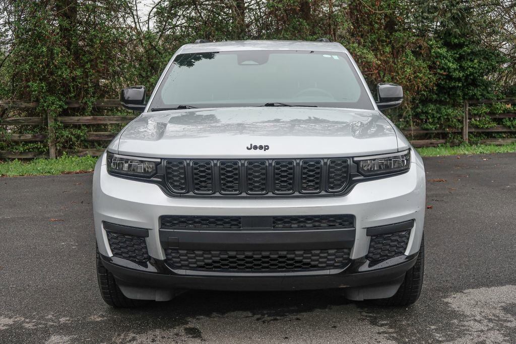 Used 2023 Jeep Grand Cherokee L Laredo RWD image 5