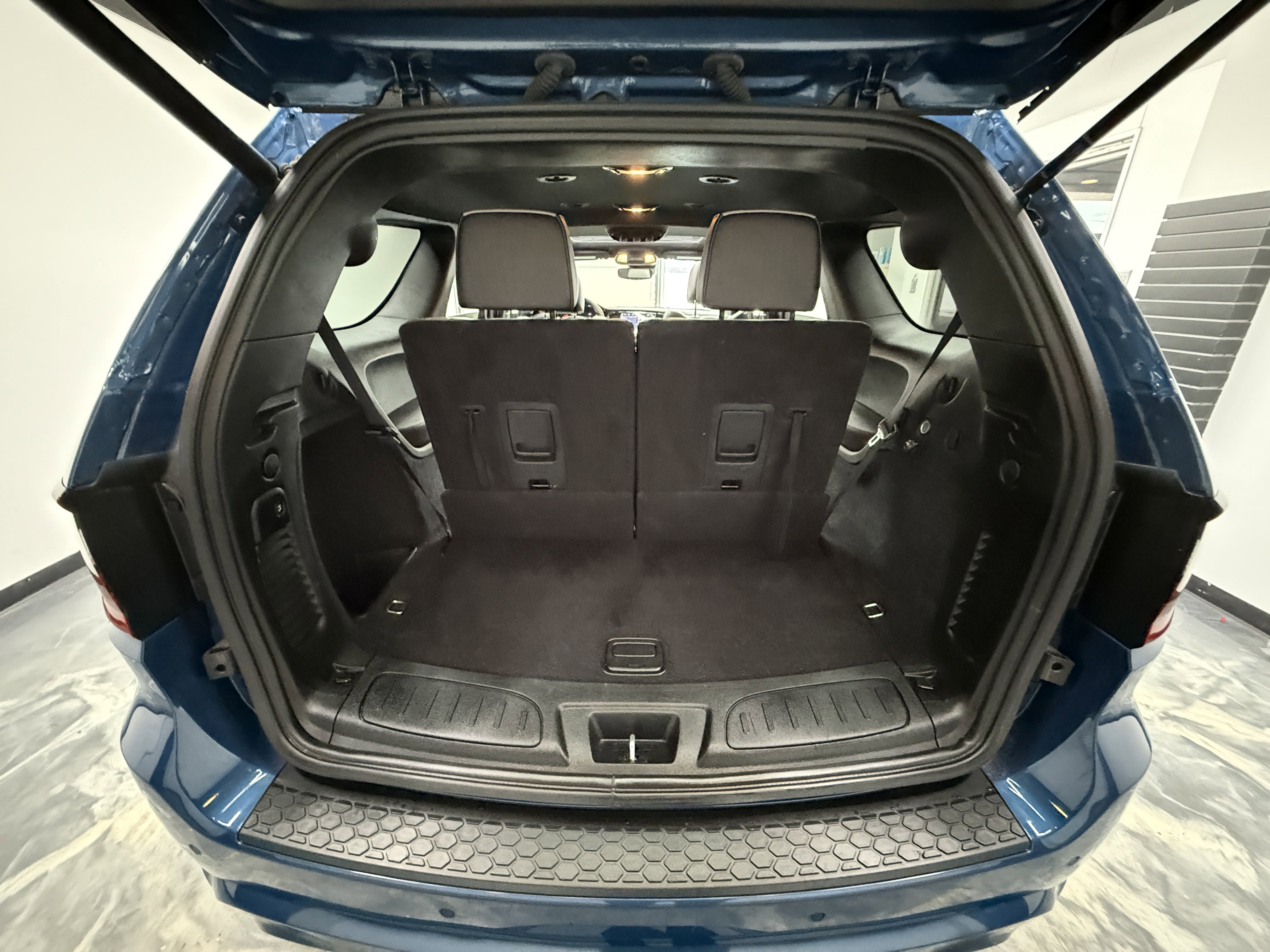Used 2024 Dodge Durango R/T w/ Blacktop Package AWD/4WD image 30