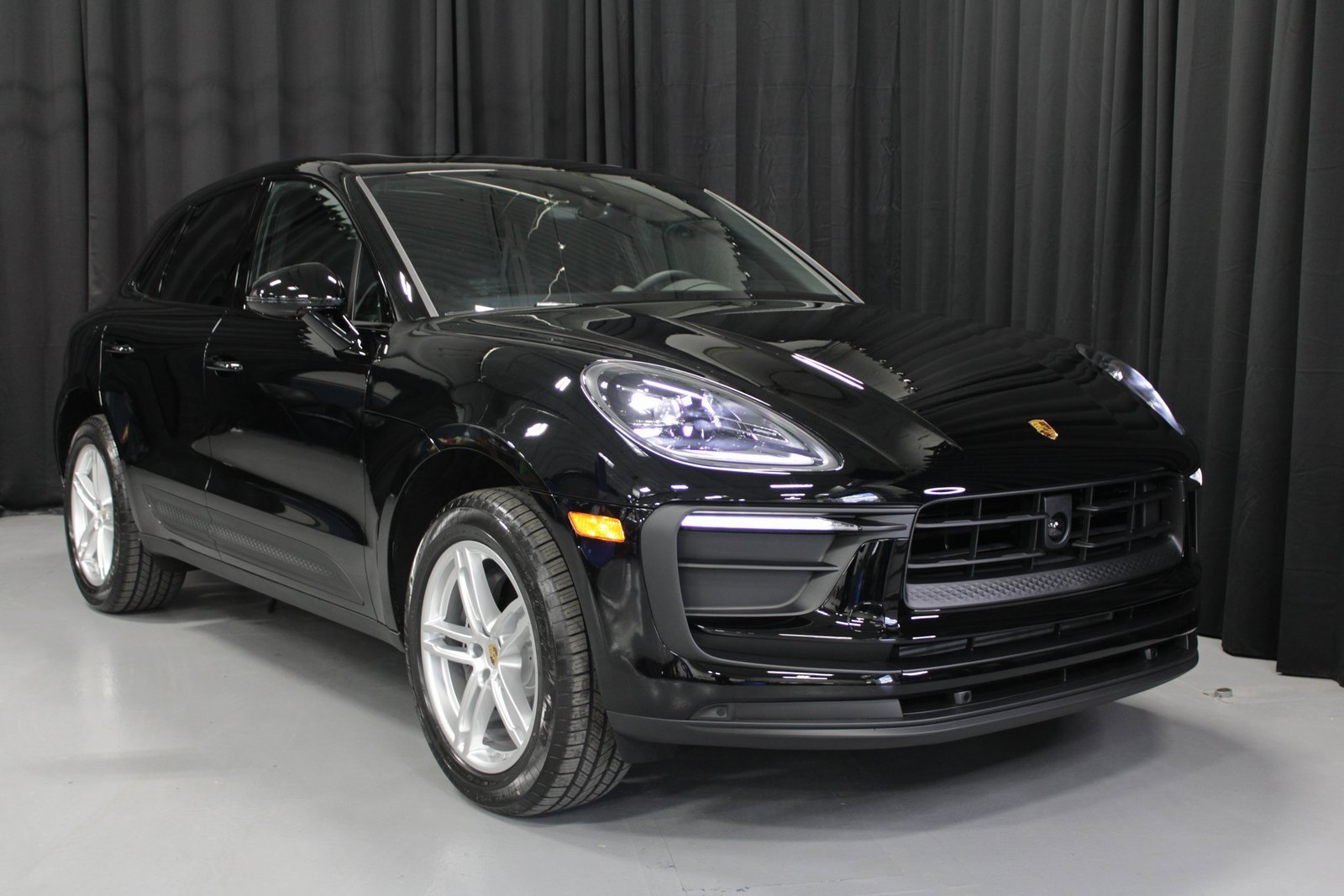 New 2026 Porsche Macan image 9