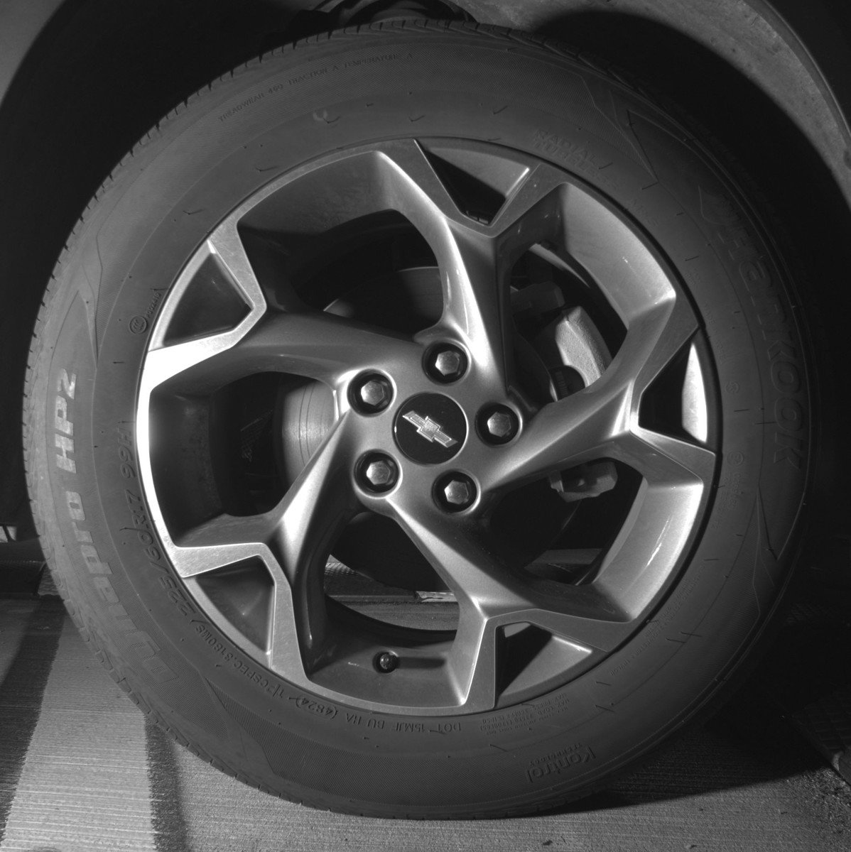 Used 2025 Chevrolet Trax LT FWD image 13