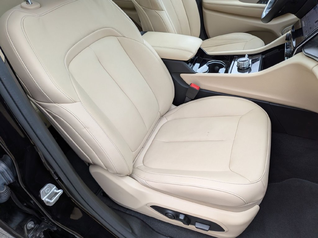 Certified 2022 Jeep Grand Cherokee Limited AWD/4WD image 30