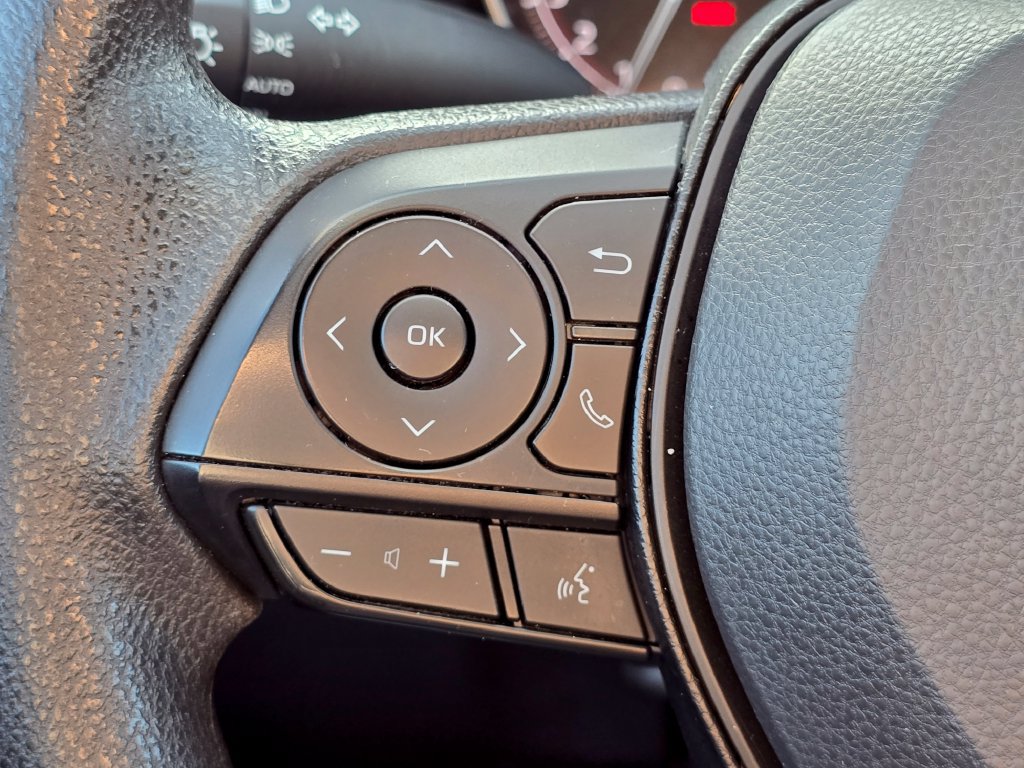Certified 2025 Toyota RAV4 XLE AWD/4WD image 30
