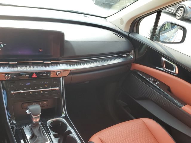 Certified 2023 Kia Carnival SX Prestige FWD image 14