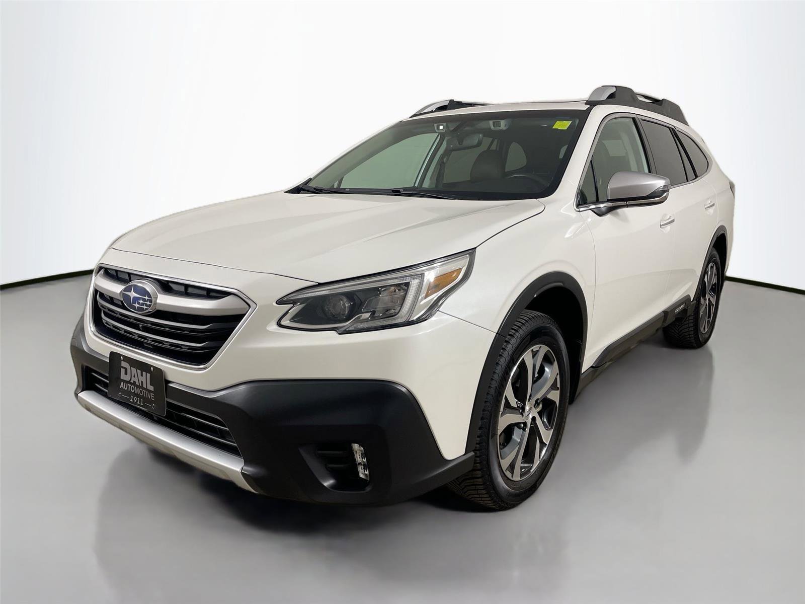 Used 2020 Subaru Outback Touring w/ Popular Package #2 image 4