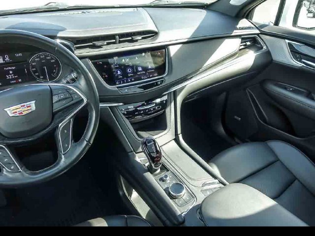 Certified 2023 Cadillac XT5 Premium Luxury AWD/4WD image 16