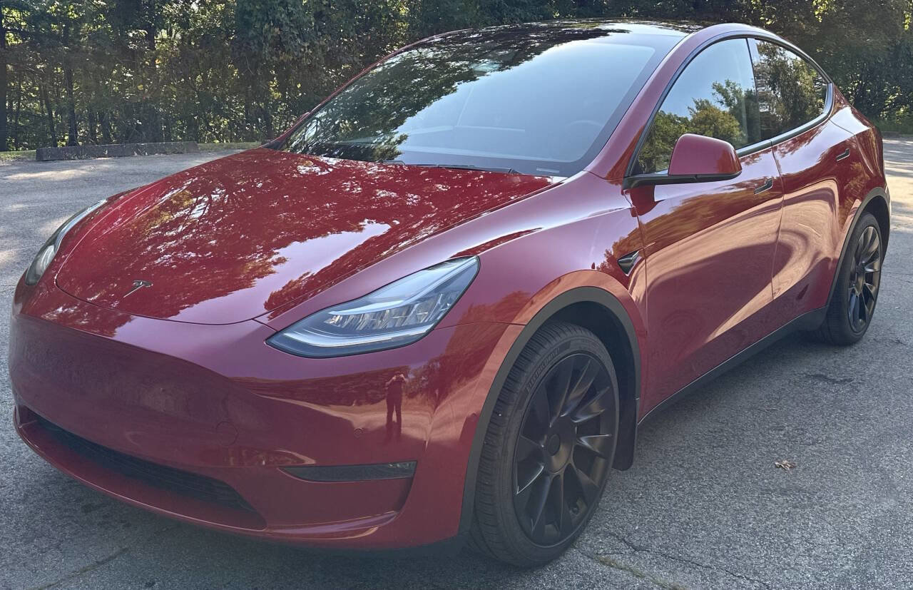 Used 2021 Tesla Model Y Long Range AWD/4WD image 1