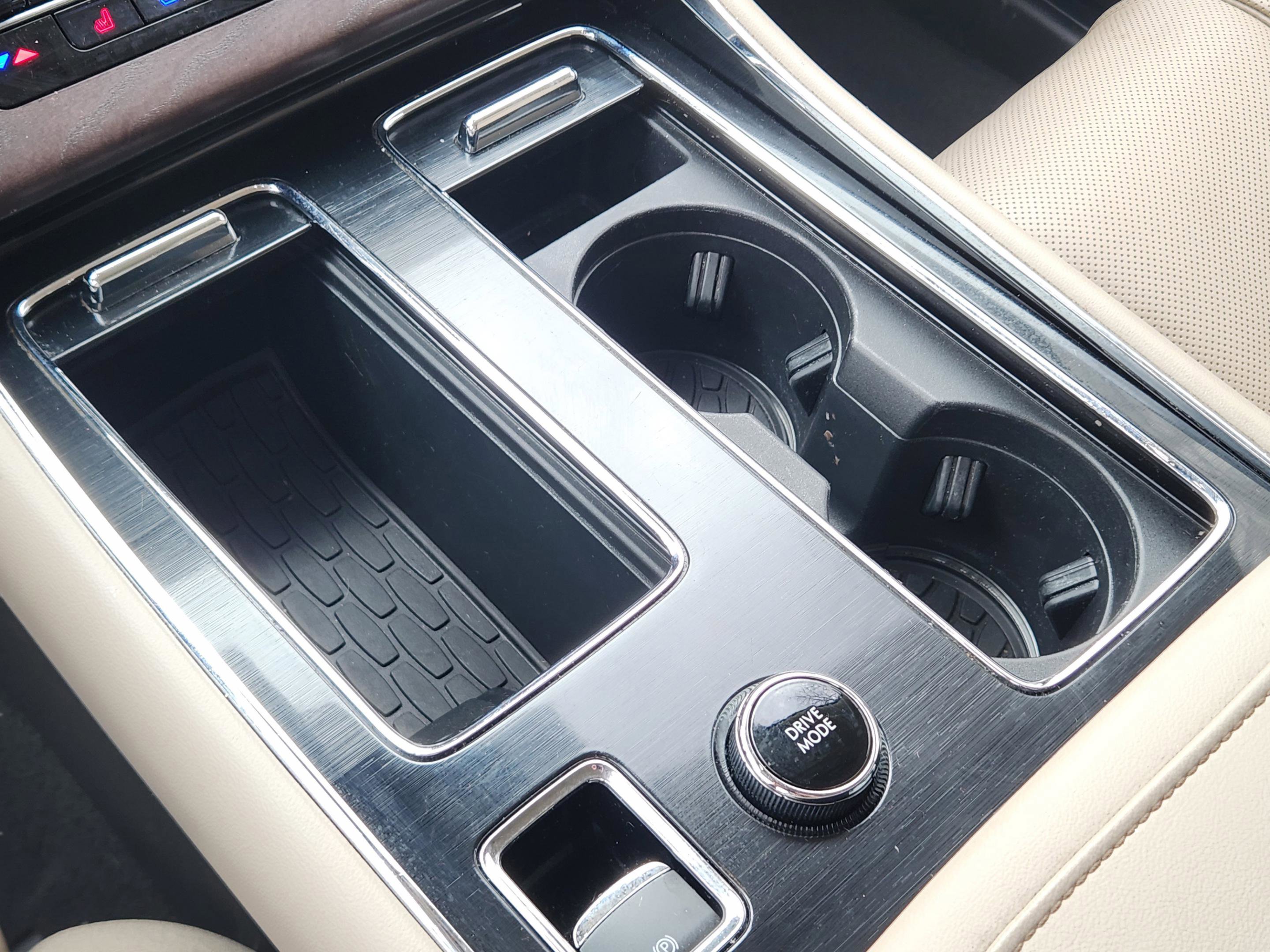 Used 2023 Lincoln Aviator Reserve w/ Equipment Group 201A image 17