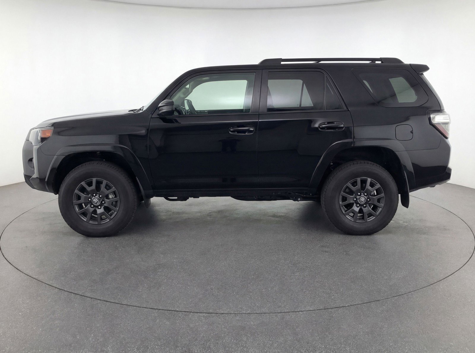 Used 2025 Toyota 4Runner SR5 image 5