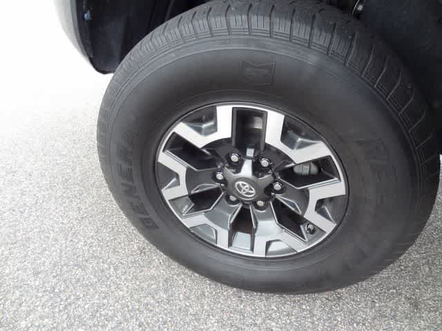 Used 2019 Toyota Tacoma TRD Off-Road w/ Technology Package AWD/4WD image 33