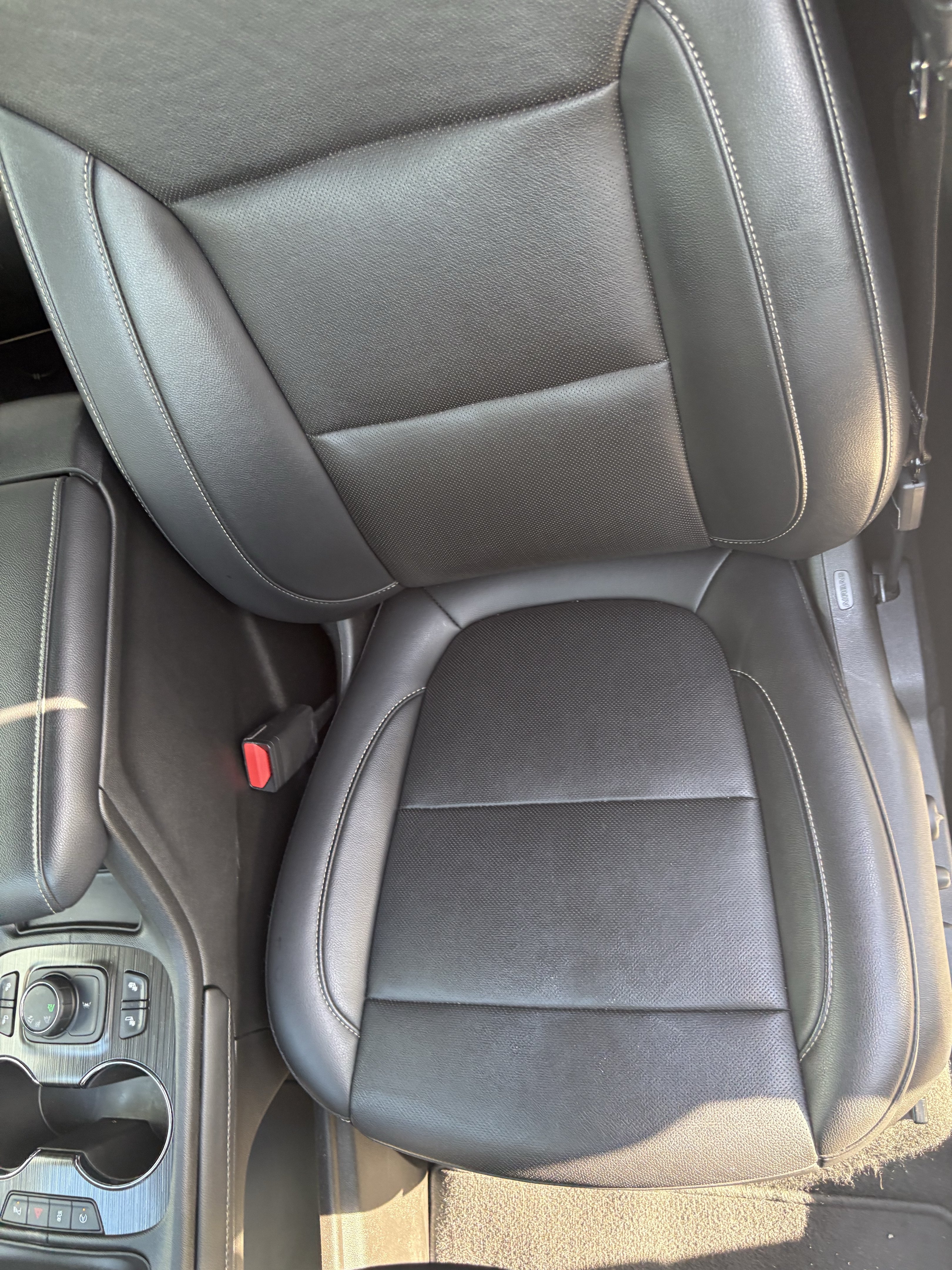 Used 2023 GMC Acadia SLT AWD/4WD image 10