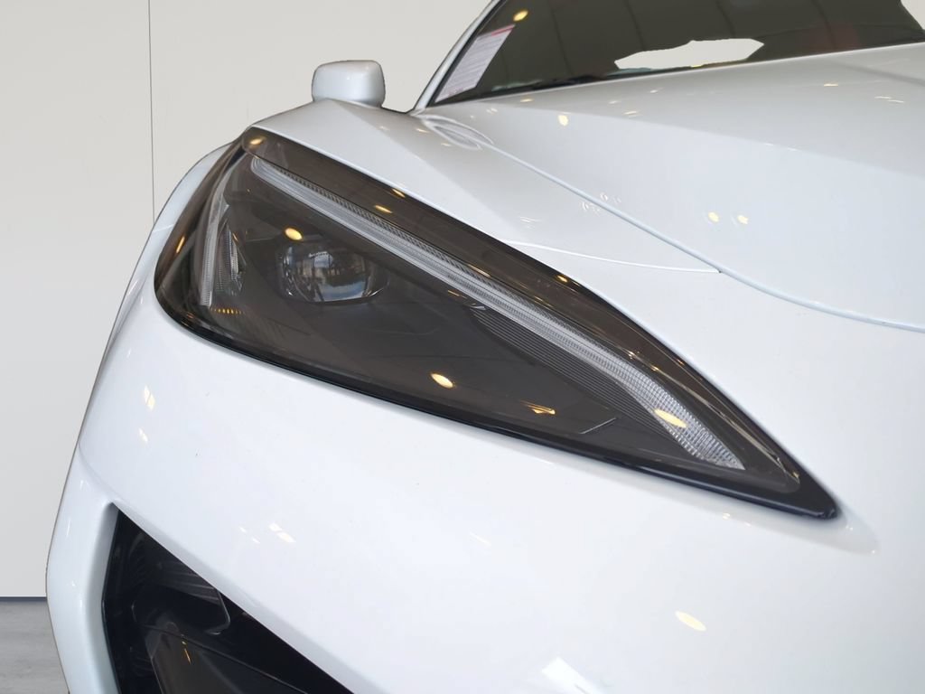 New 2025 Chevrolet Corvette E-Ray w/ Stealth Interior Trim Package AWD/4WD image 9