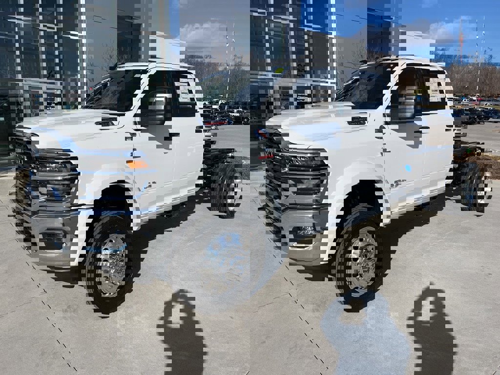 New 2026 RAM 4500 4x4 Crew Cab DRW