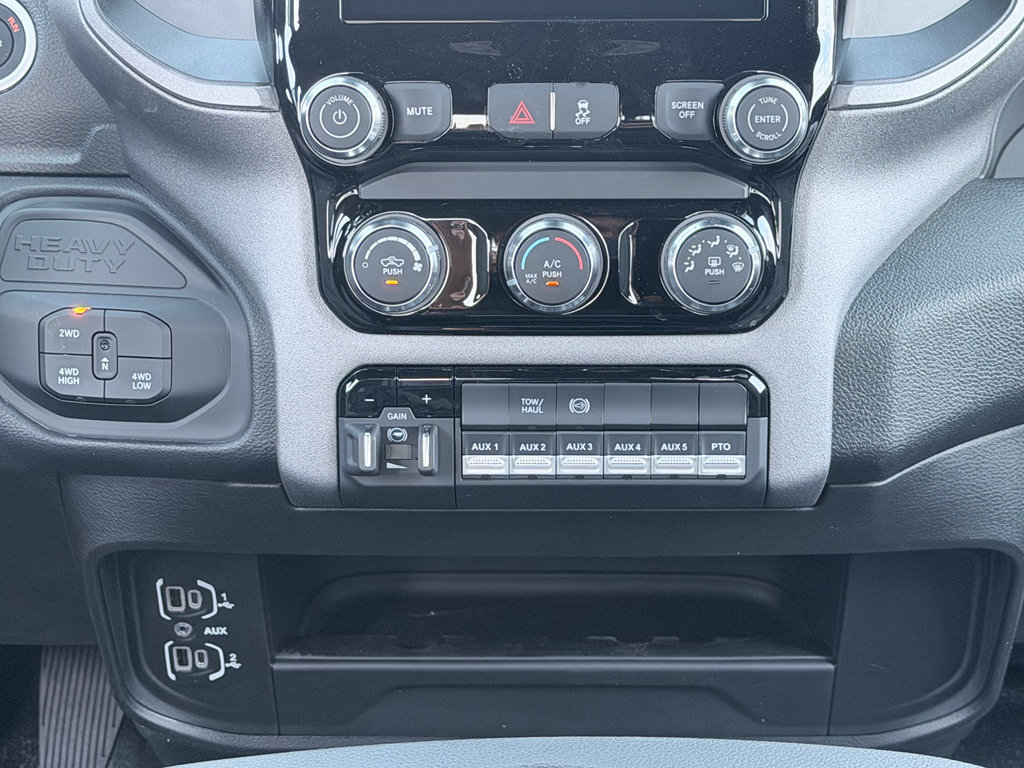 New 2026 RAM 3500 Tradesman w/ Chrome Appearance Group A AWD/4WD image 16
