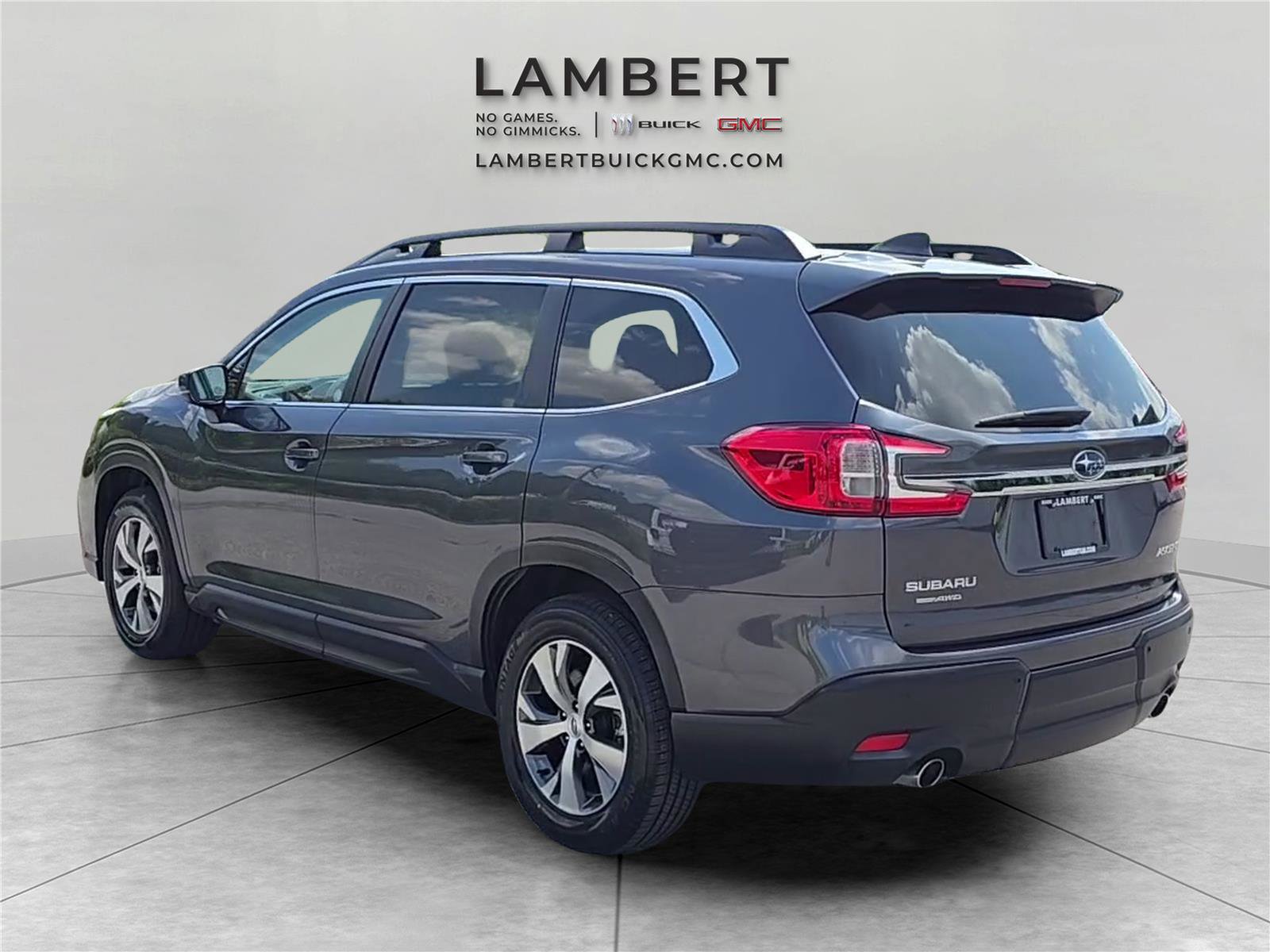 Used 2025 Subaru Ascent Premium AWD/4WD image 3