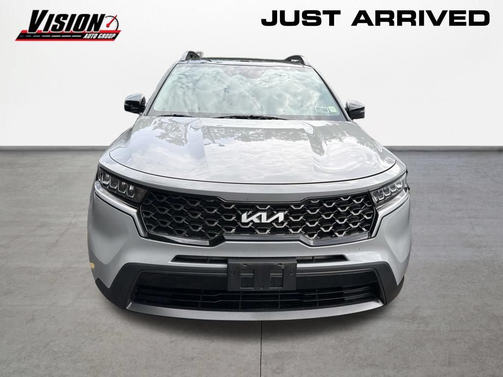 Used 2022 Kia Sorento S w/ Panoramic Sunroof Package AWD/4WD image 2