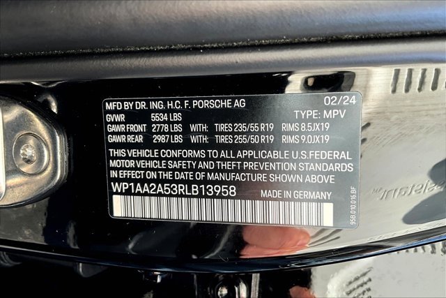 Used 2024 Porsche Macan image 19