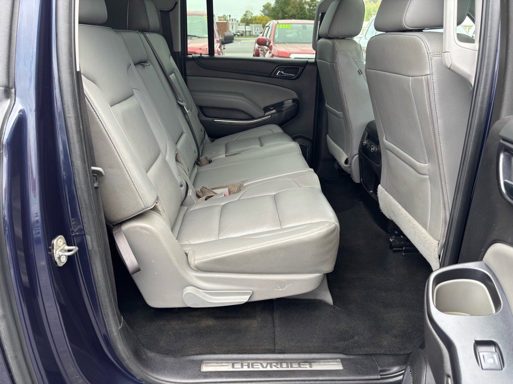 Used 2018 Chevrolet Suburban LT w/ Luxury Package image 20