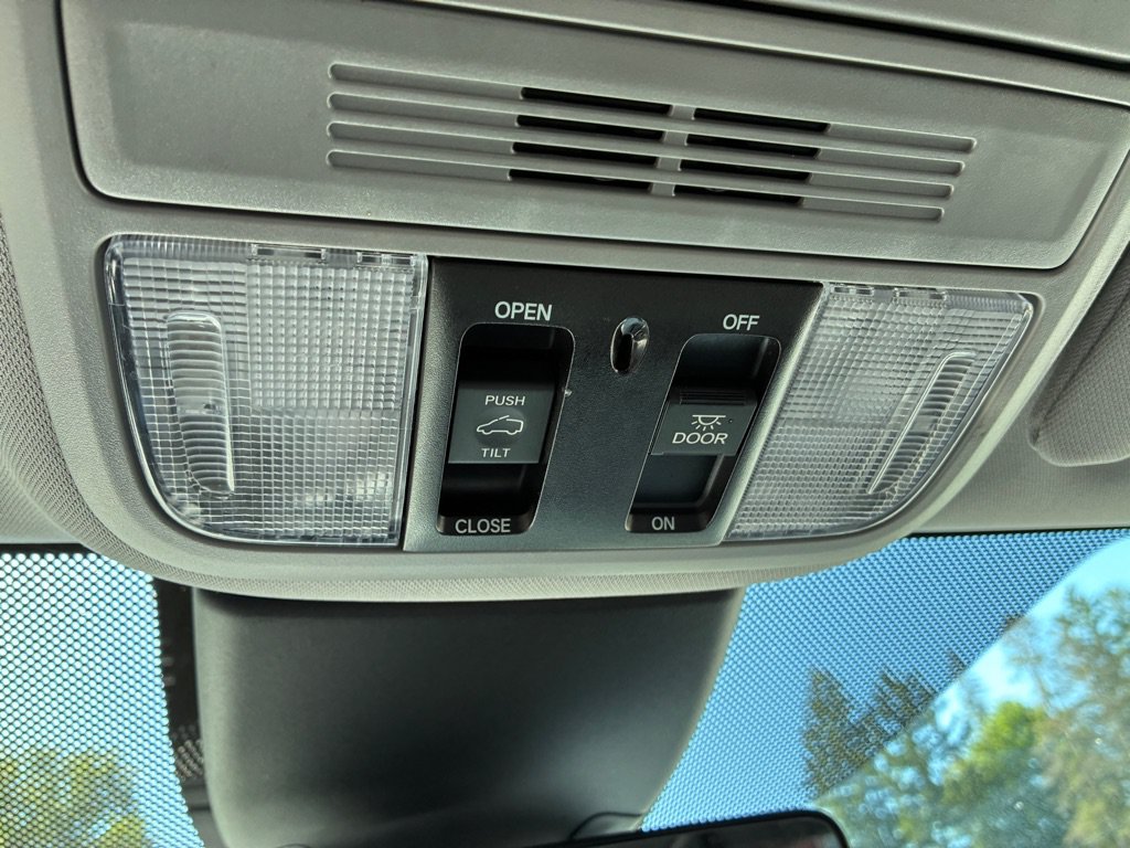 Used 2022 Honda Odyssey EX-L image 36
