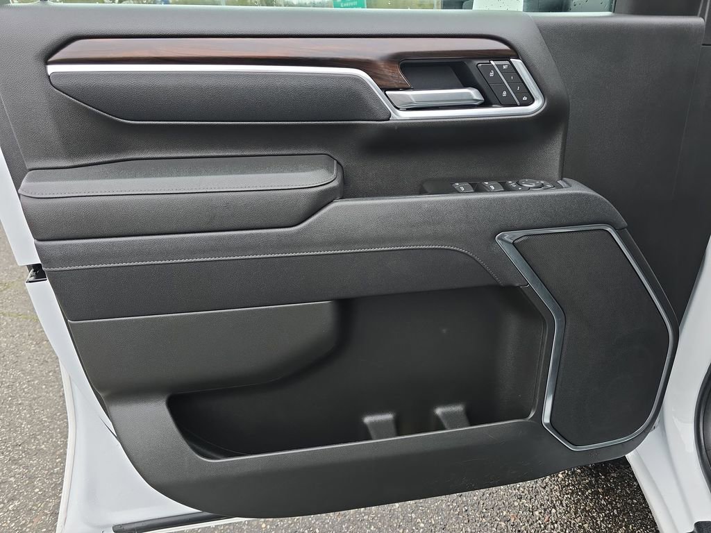 Certified 2025 GMC Sierra 3500 SLT w/ X31 Off-Road Package image 25