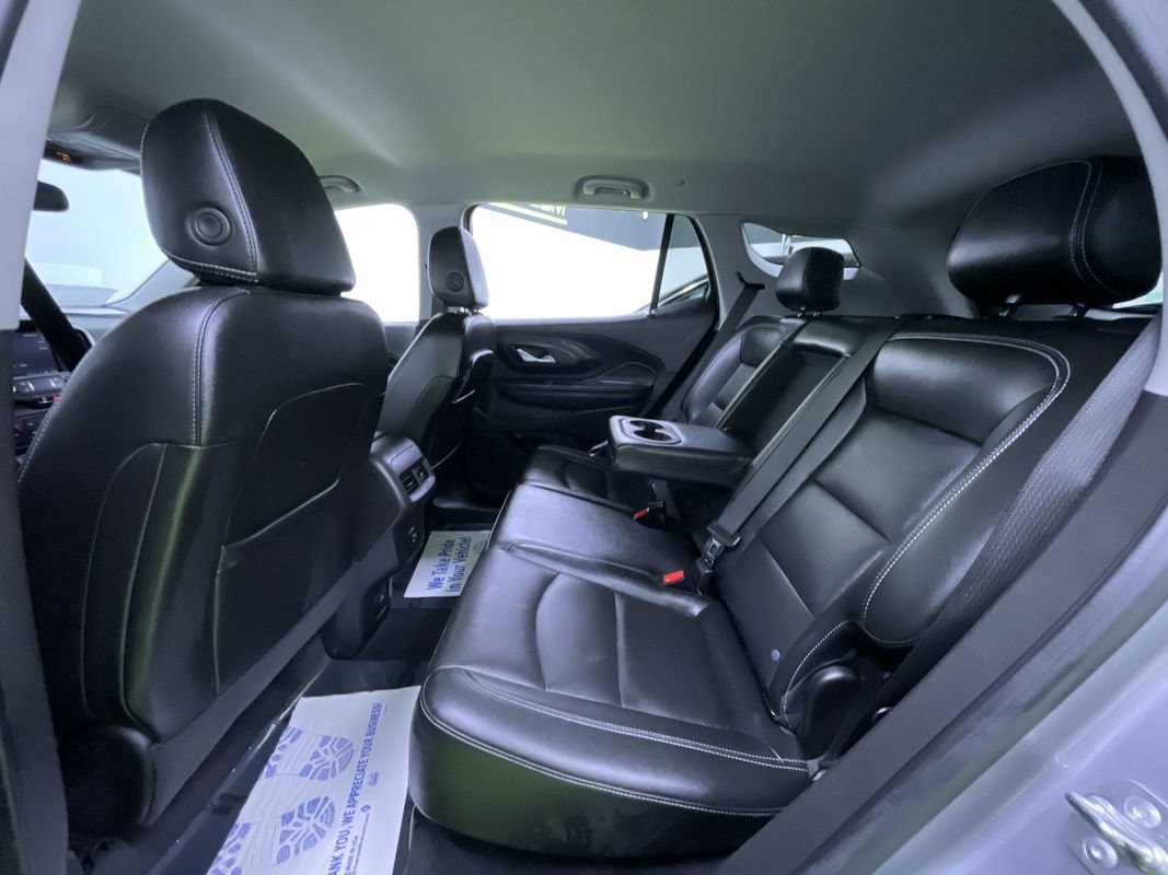 Used 2024 GMC Terrain SLT image 27
