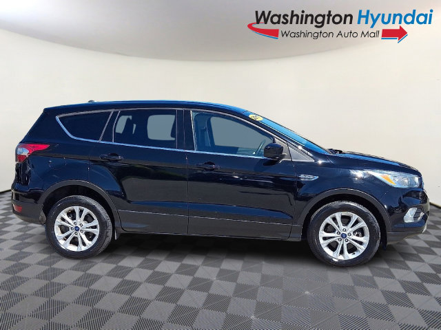 Used 2017 Ford Escape SE AWD/4WD image 7
