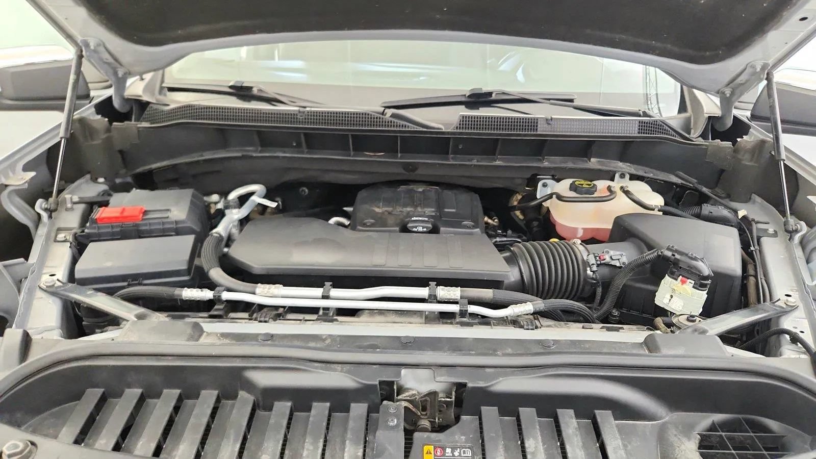 Used 2024 Chevrolet Silverado 1500 LT AWD/4WD image 40