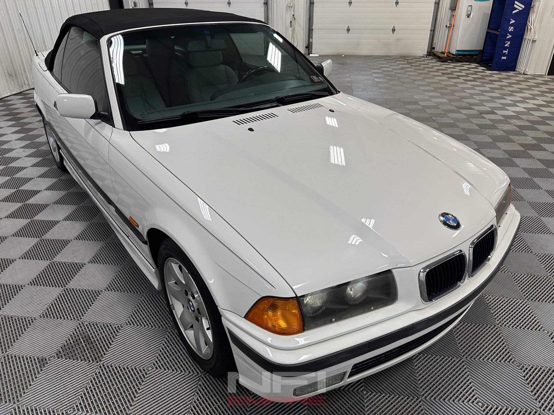 Used 1999 BMW 323i Convertible RWD image 10