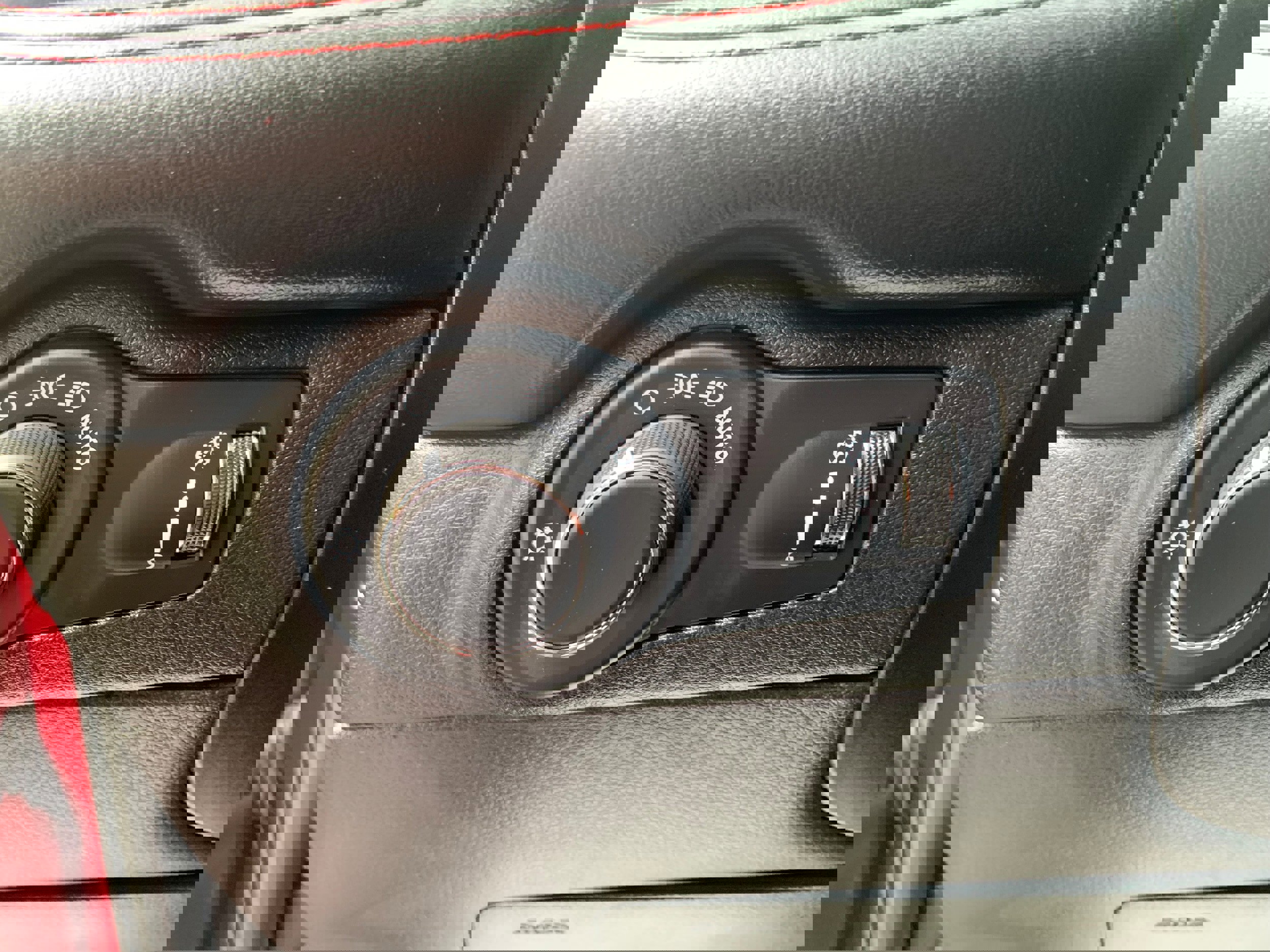 Certified 2024 Dodge Durango GT image 26