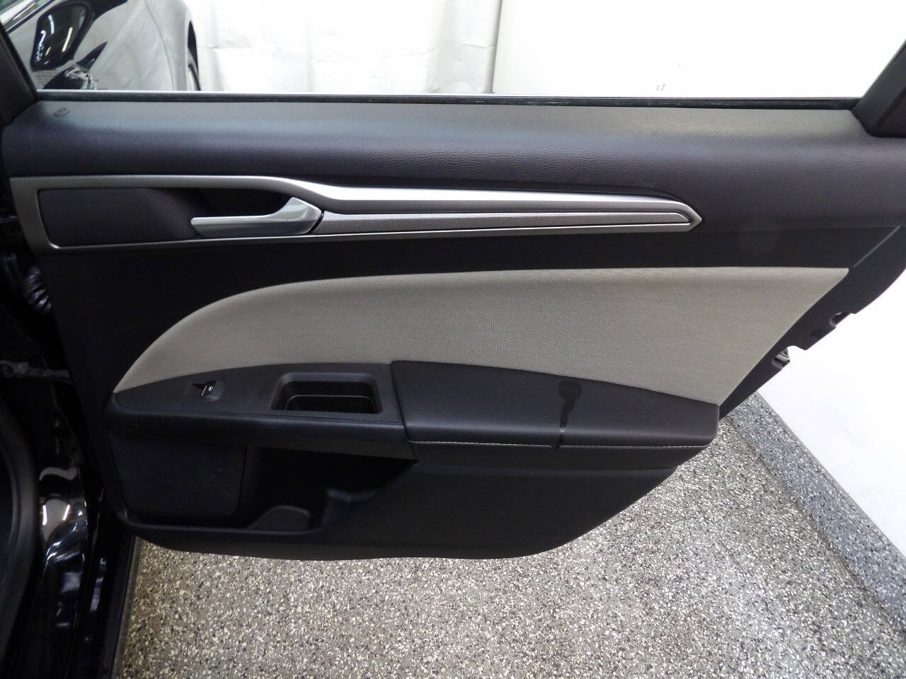 Used 2018 Ford Fusion S FWD image 12