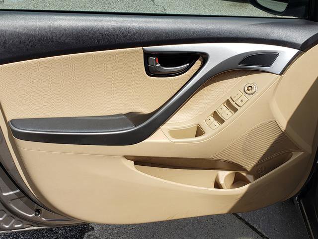 Used 2013 Hyundai Elantra Limited image 11