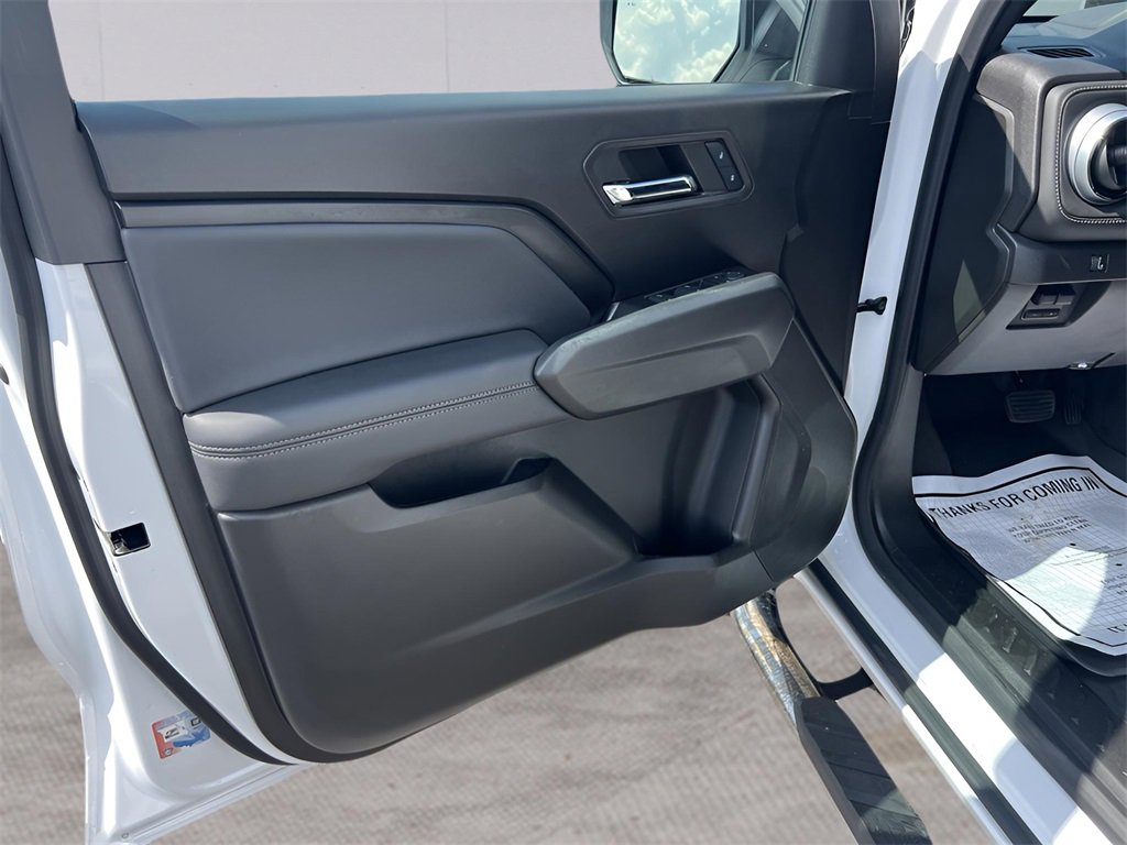 Used 2024 Chevrolet Colorado LT w/ LT Convenience Package image 29