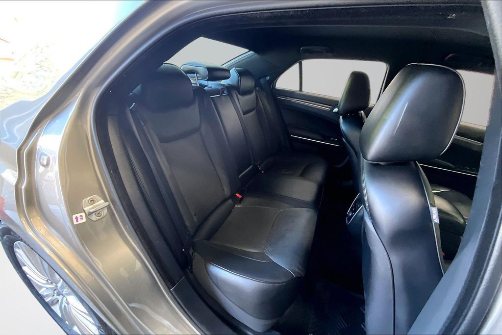 Used 2014 Chrysler 300 C w/ Beats Audio Group AWD/4WD image 24