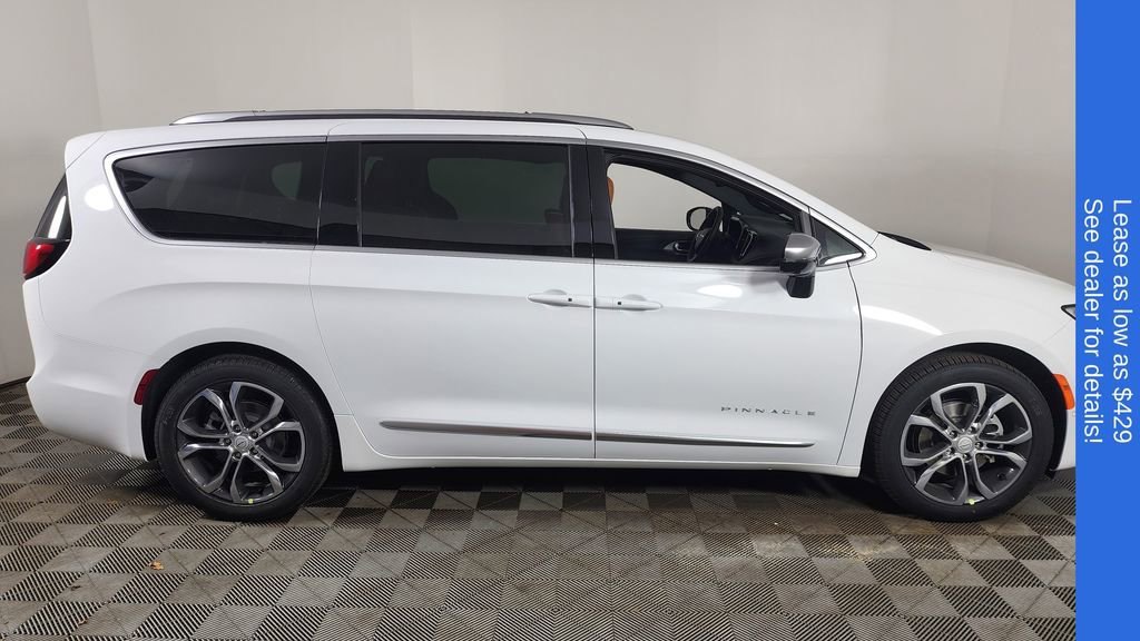 New 2026 Chrysler Pacifica Pinnacle image 9