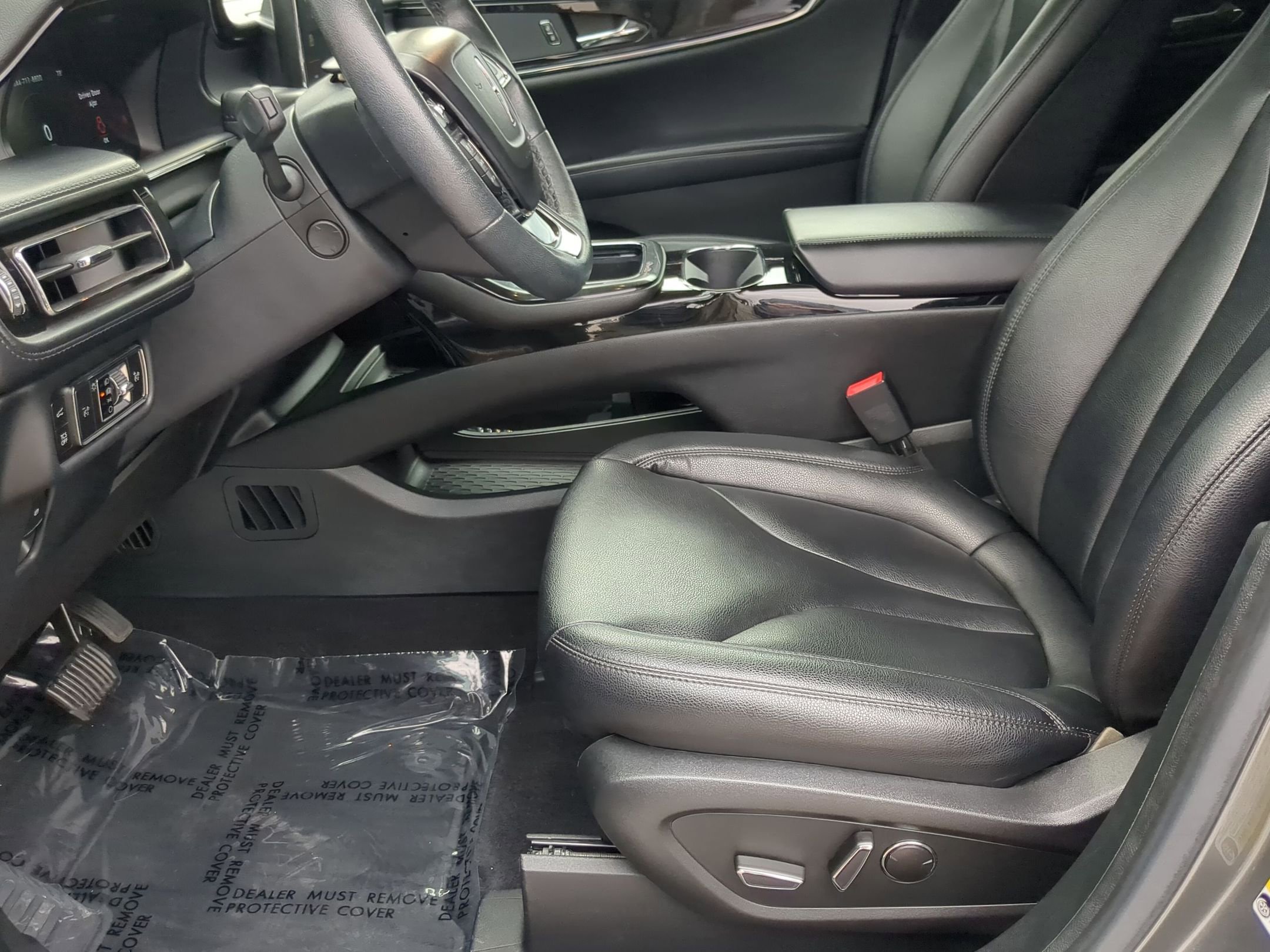 Used 2023 Lincoln Nautilus FWD w/ Premium Package image 10