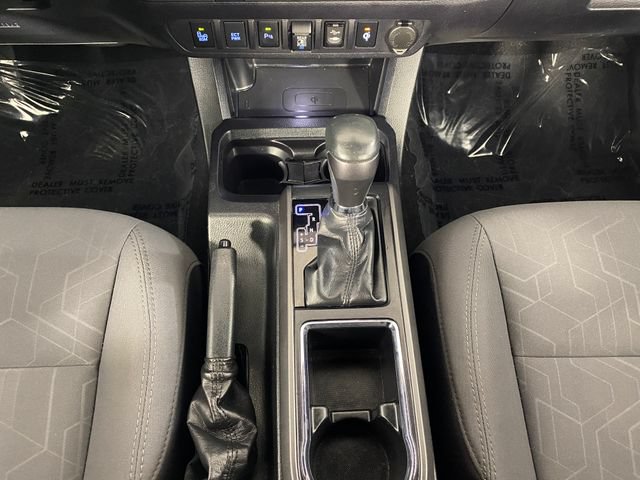 Used 2019 Toyota Tacoma TRD Sport AWD/4WD image 16