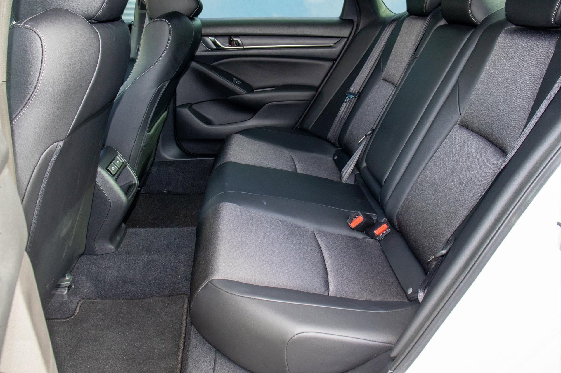 Used 2022 Honda Accord Sport image 16