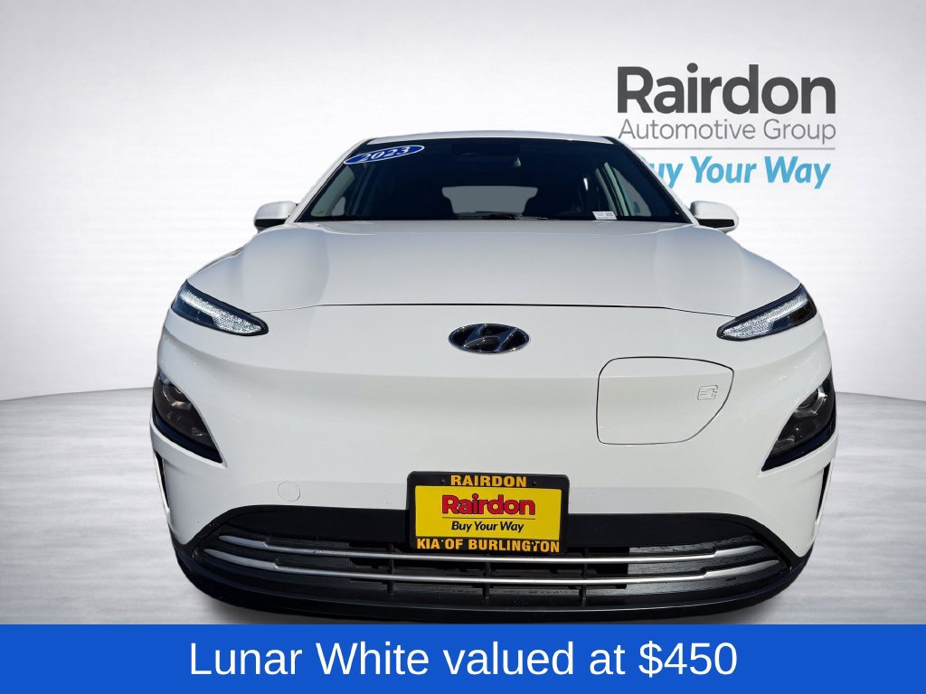 Used 2023 Hyundai Kona SE FWD image 2