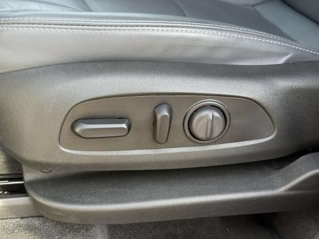 Used 2020 Buick Enclave Essence FWD image 12